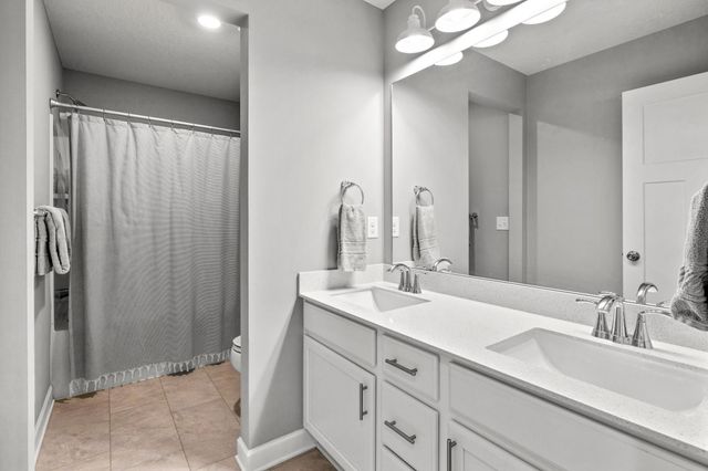 6439 Alvina Court, Inver Grove Heights, MN 55077