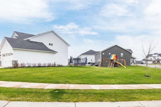 6439 Alvina Court, Inver Grove Heights, MN 55077