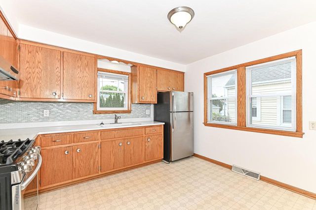 3120 S Austin STREET, Milwaukee, WI 53207