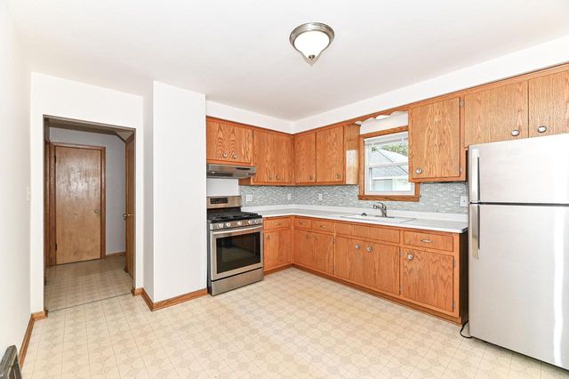 3120 S Austin STREET, Milwaukee, WI 53207