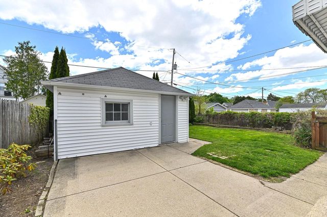 3120 S Austin STREET, Milwaukee, WI 53207