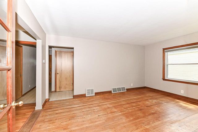 3120 S Austin STREET, Milwaukee, WI 53207