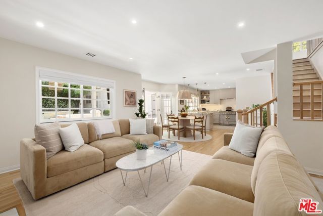 14640 Tustin Street, Sherman Oaks, CA 91403
