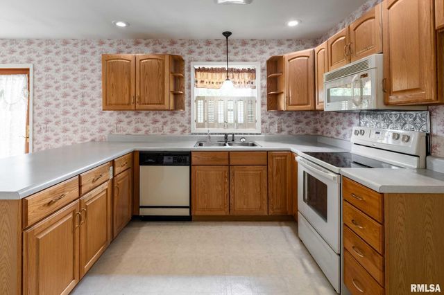 304 Bogie Drive, Herrin, IL 62948