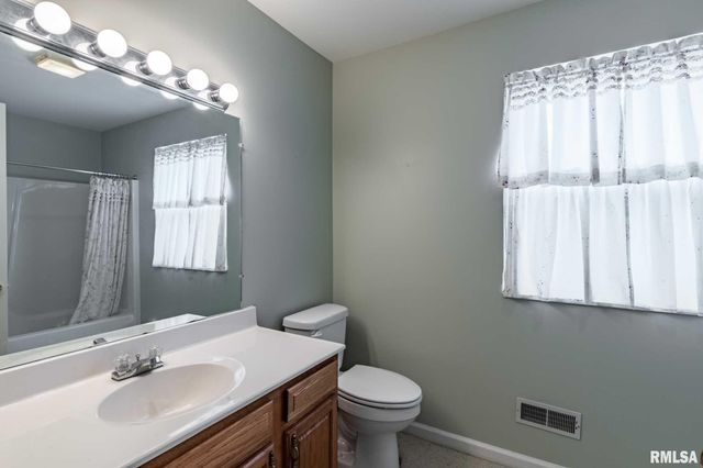 304 Bogie Drive, Herrin, IL 62948