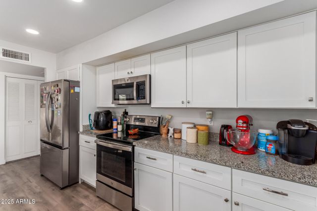 4023 W SAN MIGUEL Avenue, Phoenix, AZ 85019