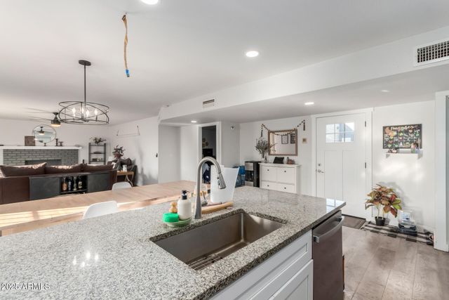 4023 W SAN MIGUEL Avenue, Phoenix, AZ 85019