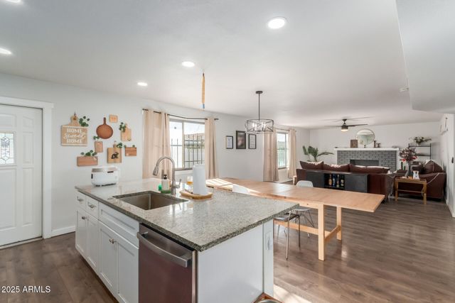 4023 W SAN MIGUEL Avenue, Phoenix, AZ 85019