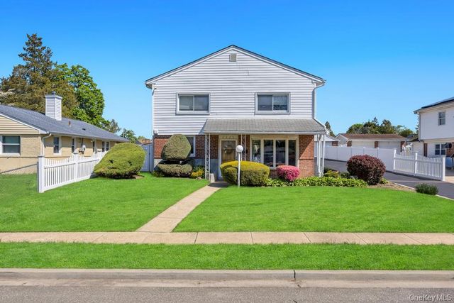 2625 Cypress Avenue, East Meadow, NY 11554