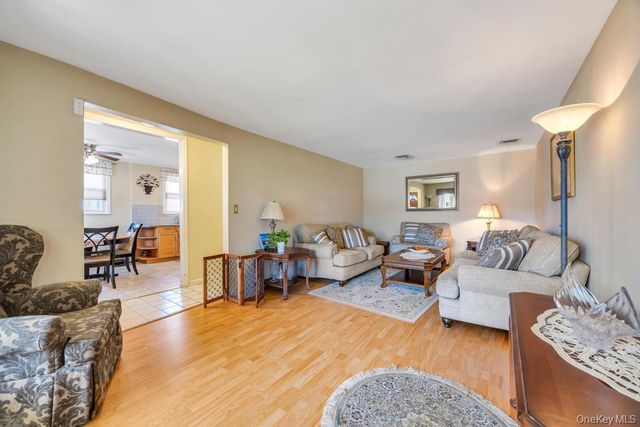 2625 Cypress Avenue, East Meadow, NY 11554