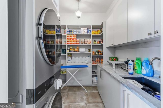 220 River Meadow Lane, Social Circle, GA 30025