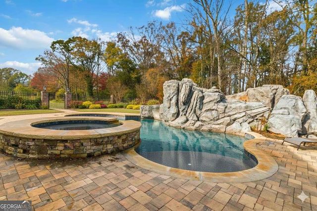 220 River Meadow Lane, Social Circle, GA 30025