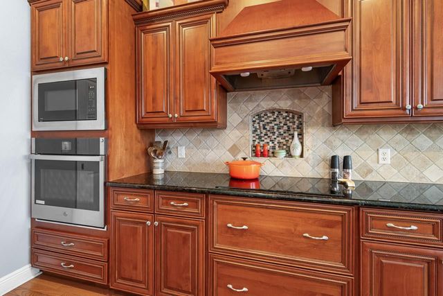 404 INLET ROAD, Ruskin, FL 33570