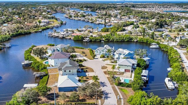 404 INLET ROAD, Ruskin, FL 33570