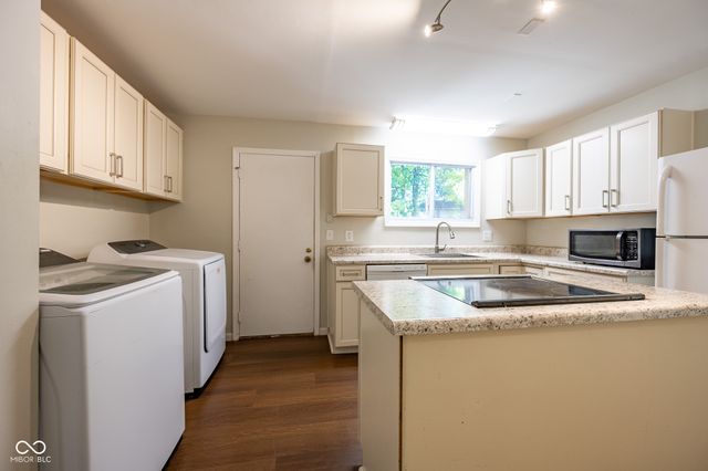 2910 Stillman Avenue, Indianapolis, IN 46268