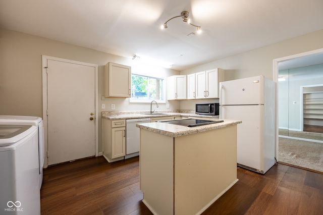 2910 Stillman Avenue, Indianapolis, IN 46268