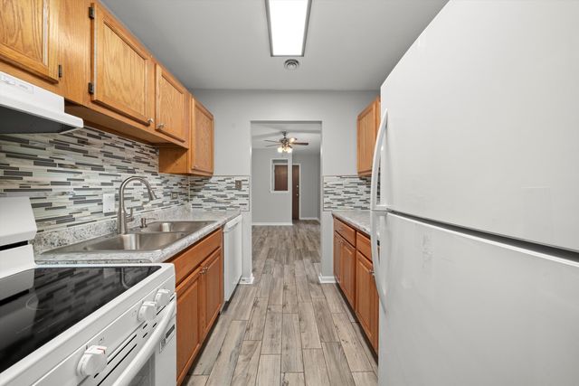 10308 Circle Drive 301, Oak Lawn, IL 60453