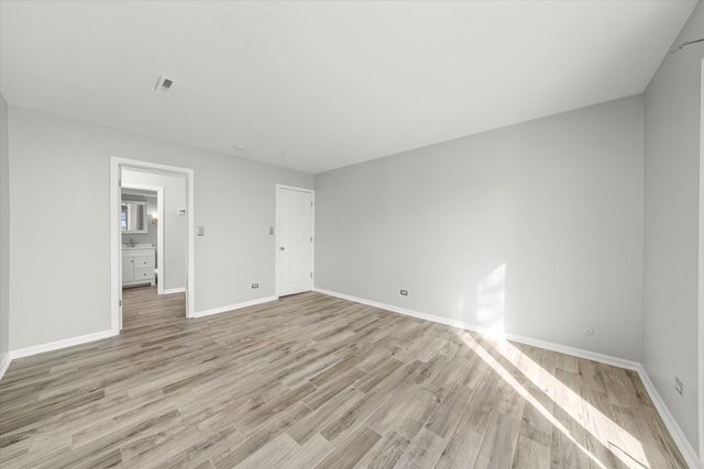 10308 Circle Drive 301, Oak Lawn, IL 60453