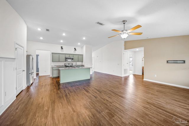 4706 Determination Ct, Milton, FL 32570