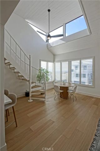 320 Marine Avenue, Manhattan Beach, CA 90266