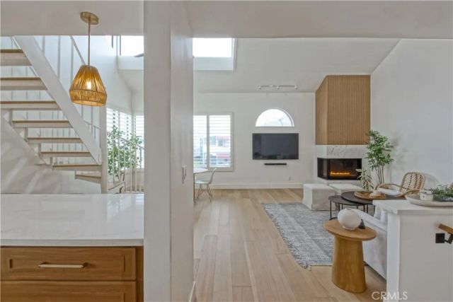 320 Marine Avenue, Manhattan Beach, CA 90266