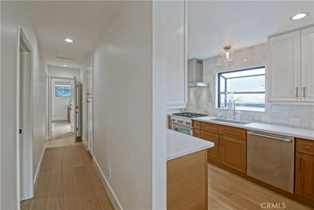 320 Marine Avenue, Manhattan Beach, CA 90266