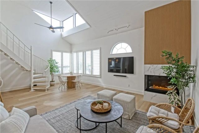320 Marine Avenue, Manhattan Beach, CA 90266