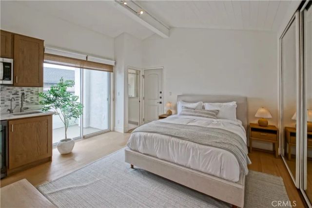 320 Marine Avenue, Manhattan Beach, CA 90266