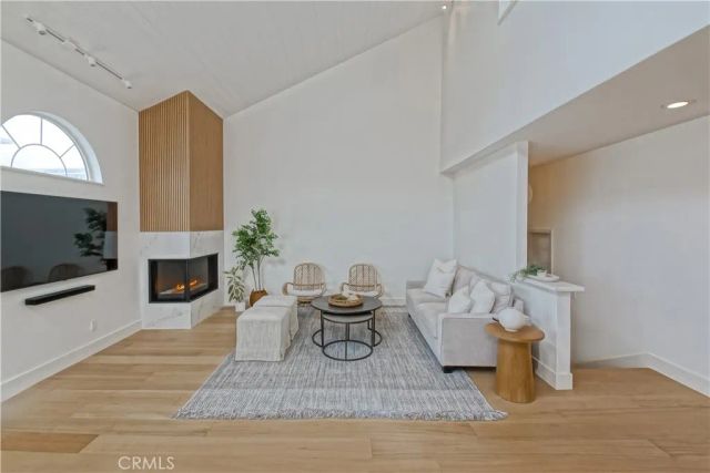 320 Marine Avenue, Manhattan Beach, CA 90266