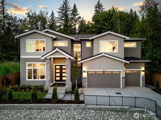 24930 SE 17th Street #3, Sammamish, WA 98075