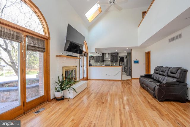 14 BROOKSIDE CT, Cranbury, NJ 08512