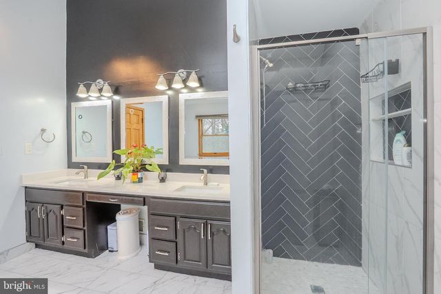 14 BROOKSIDE CT, Cranbury, NJ 08512