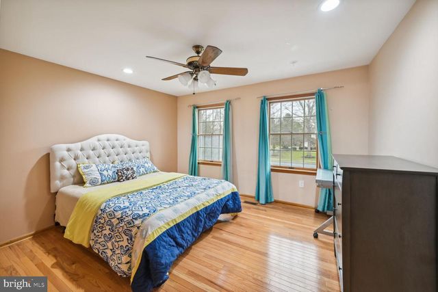 14 BROOKSIDE CT, Cranbury, NJ 08512