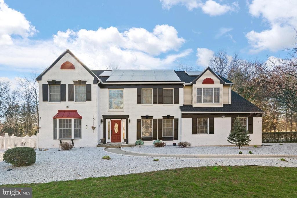 14 BROOKSIDE CT, Cranbury, NJ 08512