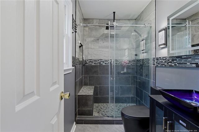 7601 Jennings Lane, Fayetteville, NC 28303