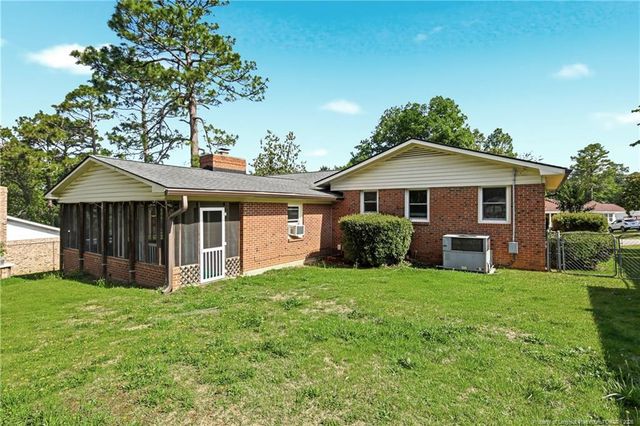 7601 Jennings Lane, Fayetteville, NC 28303