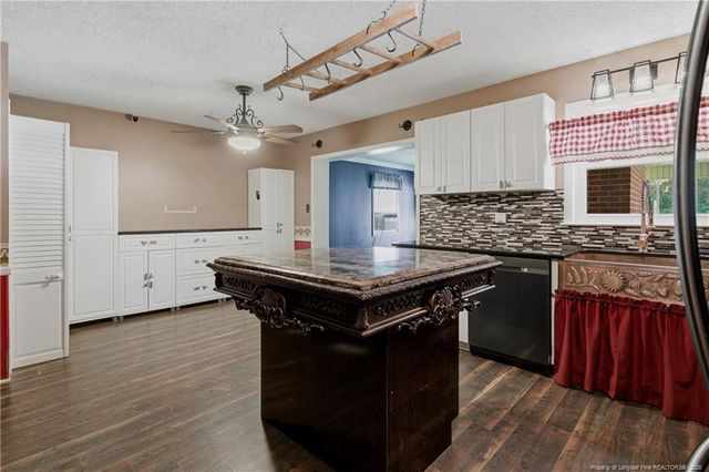 7601 Jennings Lane, Fayetteville, NC 28303