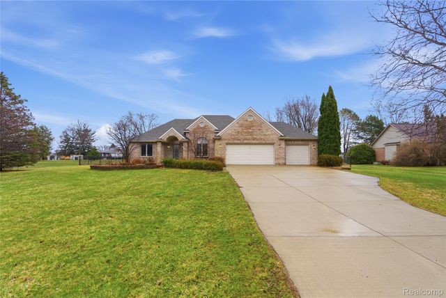 7095 Elmwood Drive, Grand Blanc Charter Township, MI 48439