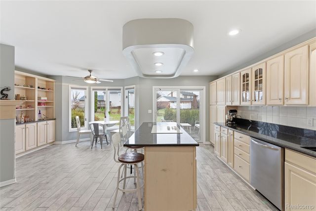 7095 Elmwood Drive, Grand Blanc Charter Township, MI 48439