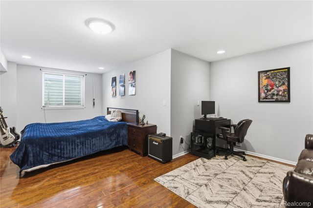 7095 Elmwood Drive, Grand Blanc Charter Township, MI 48439