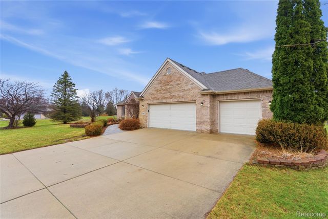 7095 Elmwood Drive, Grand Blanc Charter Township, MI 48439