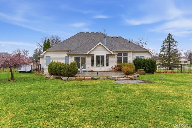 7095 Elmwood Drive, Grand Blanc Charter Township, MI 48439