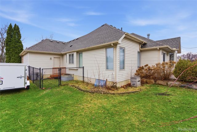 7095 Elmwood Drive, Grand Blanc Charter Township, MI 48439