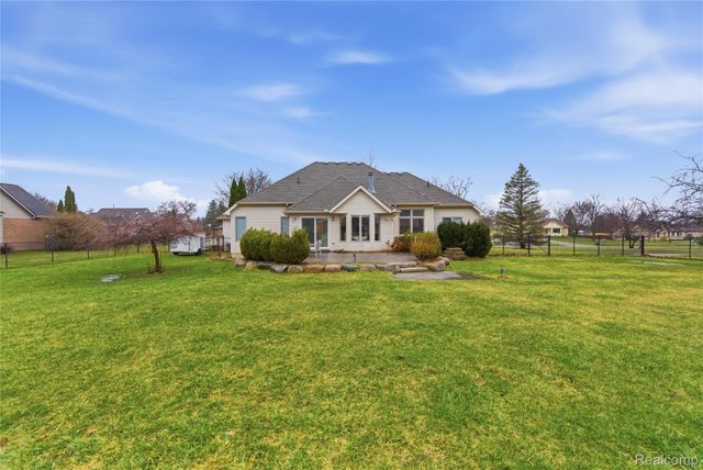 7095 Elmwood Drive, Grand Blanc Charter Township, MI 48439