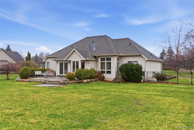 7095 Elmwood Drive, Grand Blanc Charter Township, MI 48439