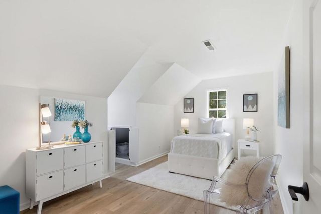 17391 E Vineland Avenue, Los Gatos, CA 95030