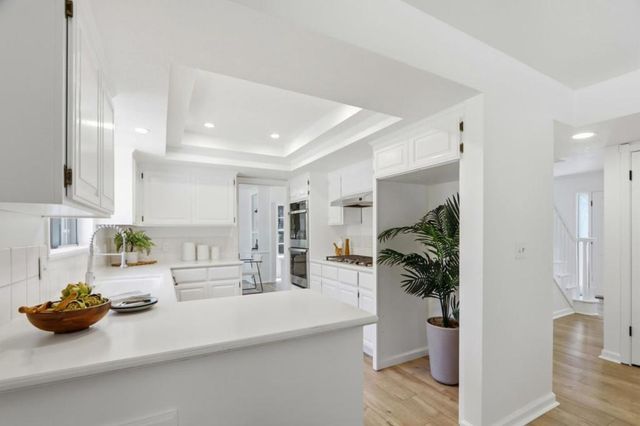 17391 E Vineland Avenue, Los Gatos, CA 95030
