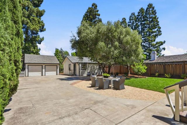17391 E Vineland Avenue, Los Gatos, CA 95030