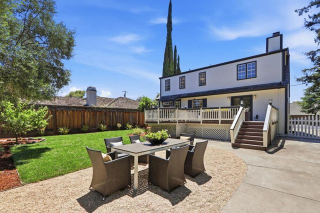 17391 E Vineland Avenue, Los Gatos, CA 95030