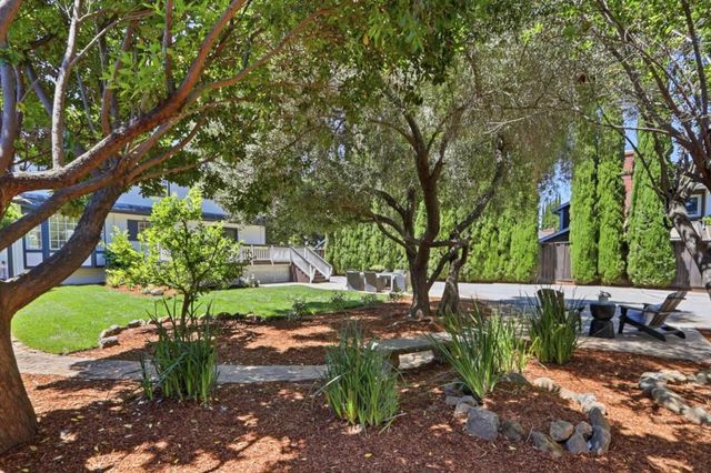 17391 E Vineland Avenue, Los Gatos, CA 95030